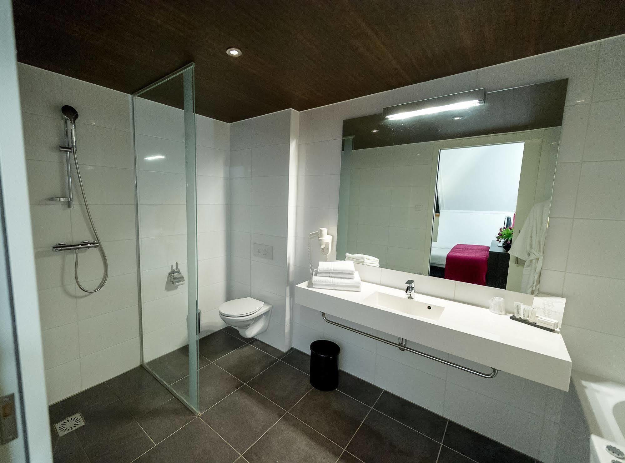 Hotel Bornholm เวสต์-เทอร์เชลลิง ภายนอก รูปภาพ